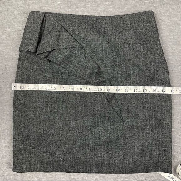 Jodi Arnold The Limited Gray Ruffled Short Pencil Skirt Women’s Size 4 - Picture 6 of 8